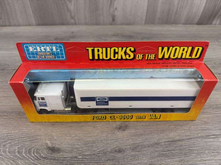 Ford CL-9000 W/Van, 1/64, Ertl, Trucks & Miniatures Of The World
