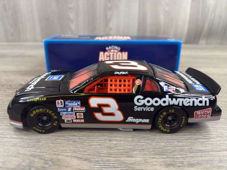Dale Earnhardt Sr. #3 Goodwrench Service Stock Car, 1/24, Action Platinum Series, Limited Edition