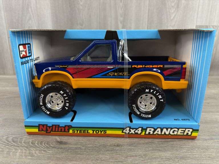 Nylint 4x4 Ranger Sport, 11 1/4” Long, Metal Muscle
