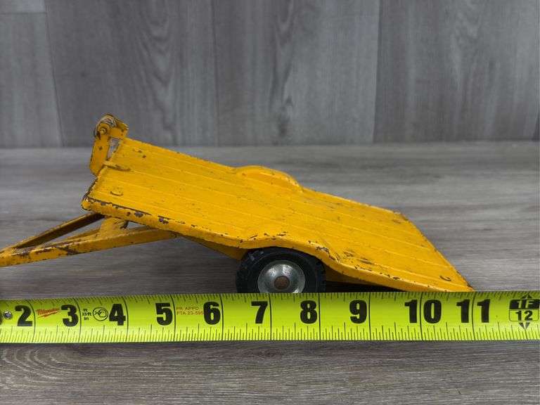 Tru-Scale Tilt Car Trailer W/Winch, 12 1/2” Long