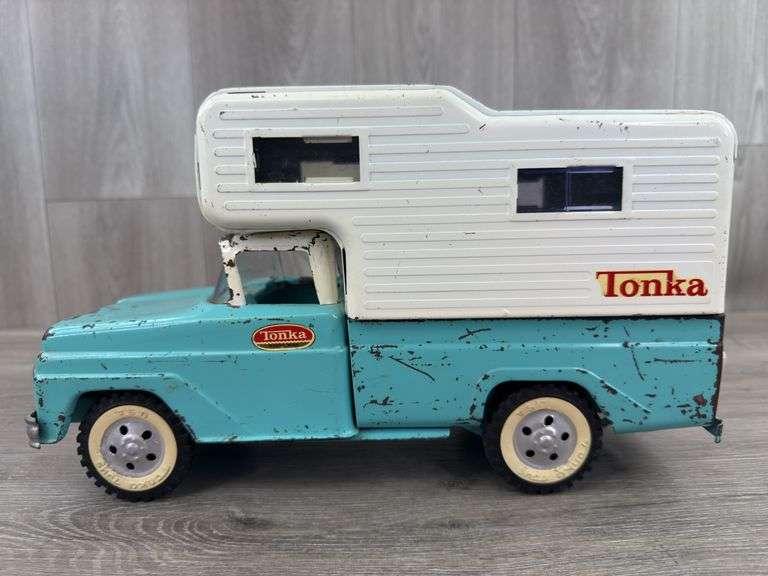 Tonka Camper Truck, 14 1/2” Long