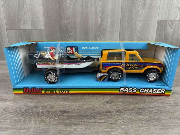 Nylint Tournament Champion Bass Chaser, 15 1/2” Long