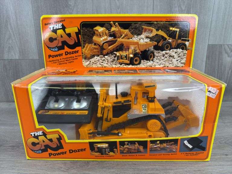 The Cat RC Power Dozer, 10” Long, New Bright