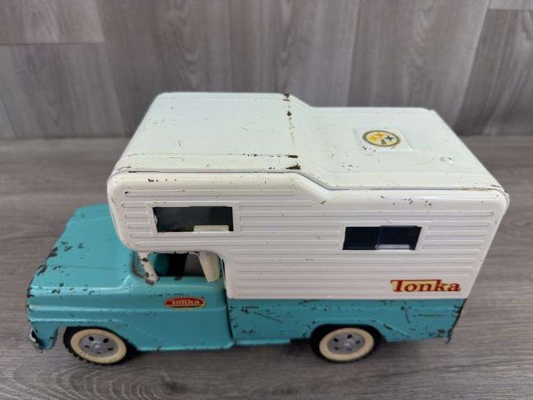 Tonka Camper Truck, 14 1/2” Long