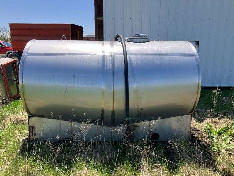 1250 Gallon Stainless Steel fertilizer tank.