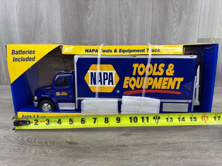 NAPA Tool & Equipment Truck, 16” Long, 2009 Exclusive
