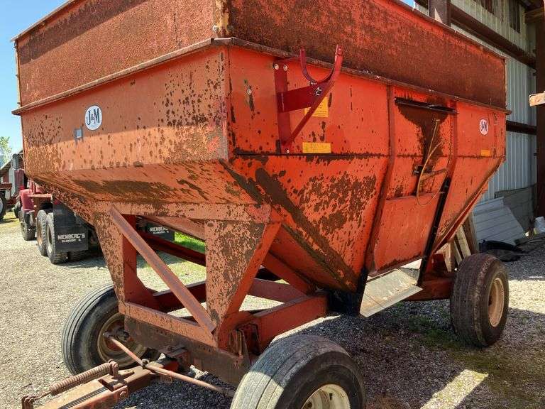 J&M 350 Hopper Wagon