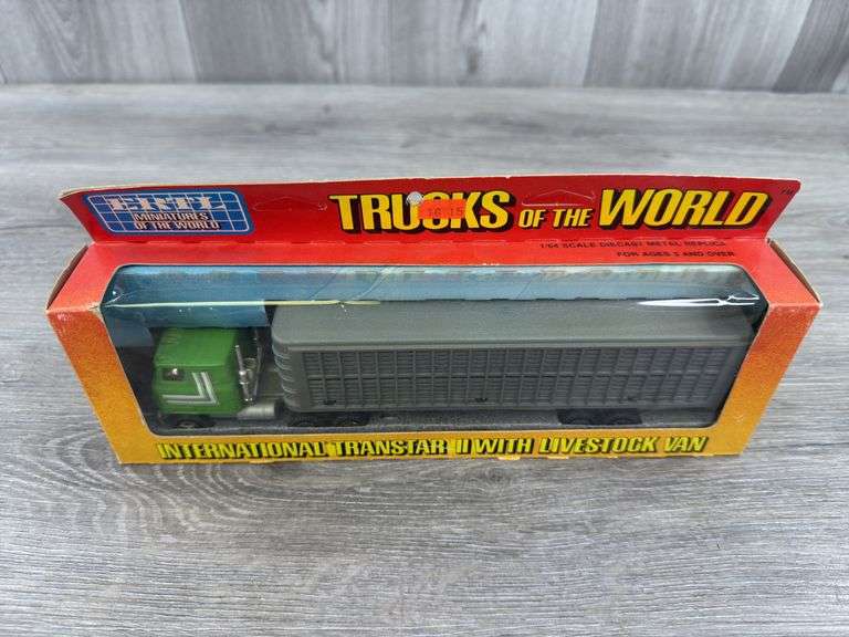International Transtar II W/Livestock Van, 1/64, Ertl