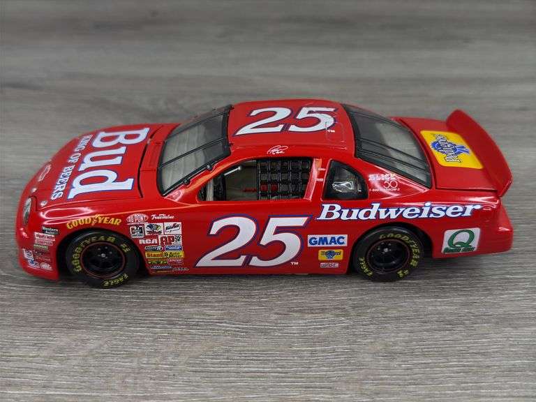 Ken Schrader #25 Budweiser Monte Carlo Stock Car, 1/24, 1 Of 5,004, Action