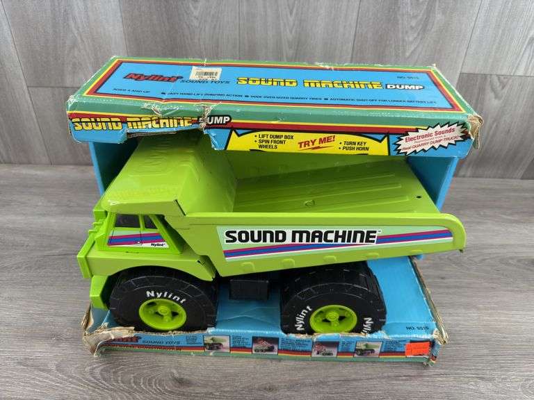 Nylint Sound Machine Dump Truck, 15” Long, Box Is Torn