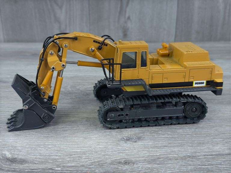 Komatsu PC650 Loading Shovel, 1/50, Shinsei