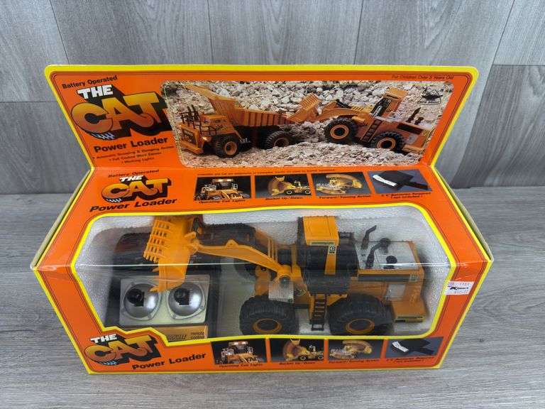 The Cat RC Power Loader, 10 1/2” Long, New Bright