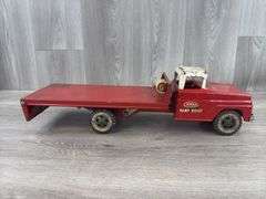 Tonka Ramp Hoist Truck, 21” Long, Tonka Toys