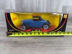 1934 Ford Cabriolet, 9” Long, Solido, Prestige