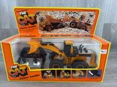 The Cat RC Power Loader, 10 1/2” Long, New Bright