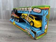 Nylint Racing Sound Machine Thunder Runner Race Car Hauler