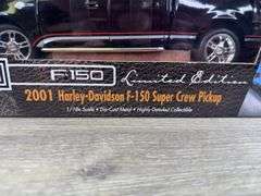 2001 Ford F150 Harley Davidson Super Crew Pickup, 1/18