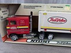 True Value 18-Wheeler, 21” Long, Nylint