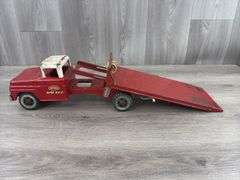 Tonka Ramp Hoist Truck, 21” Long, Tonka Toys