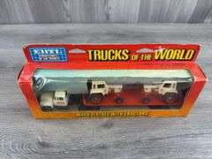 Mack Case Flatbed W/Tractors, 1/64, Ertl, Trucks & Miniatures Of The World