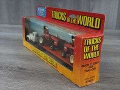 Mack Allis-Chalmers Flatbed W/2-7045 WF Tractors, 1/64, Ertl