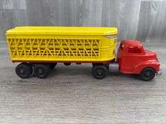 Hubley Cattle Truck, 12 1/2” Long, Original Box-Missing End Flaps