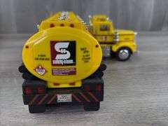 Safety-Kleen Fluid Recycling Services Tanker Truck, 1/32