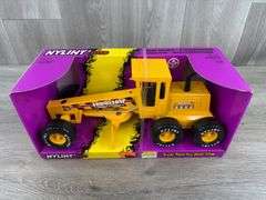 Hard Hat Contractors Road Grader, 14 1/2” Long