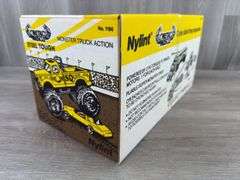 Lemon Squeeze Monster Truck Car Crunch Set, 12” Long
