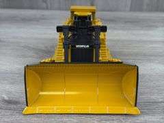 Caterpillar D11R Carrydozer Track-Type Tractor, 1/50