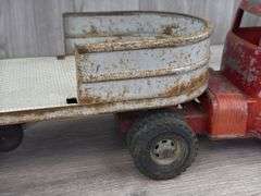 Wyandotte Truck & Trailer, 24” Long