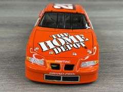 Tony Stewart #20 Home Depot 2000 Pontiac Grand Prix Stock Car, 1/24, Limited Edition, Action
