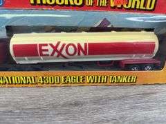 International 4300 Eagle Exxon Tanker, 1/64, Ertl, Trucks & Miniatures Of The World