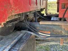 Ford 8000 w/ L3020 New Leader Spreader