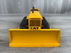 Caterpillar D6 Crawler W/Blade, 1/16, Ertl