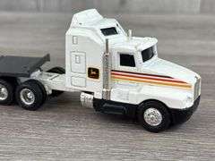 John Deere Tractor Trailer W/Cat Challenger 85C, 1/64, Ertl
