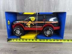 Ford Expedition 4x4 SUV, 16” Long, Nylint Toys