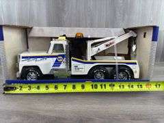 NAPA Auto Parts Twin Boom Wrecker, 16” Long, Nylint
