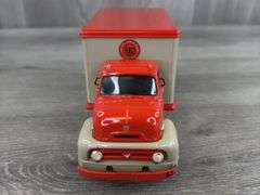 1953 Ford C-600 Golden Jubilee Straight Truck, 1/34
