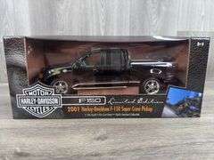 2001 Ford F150 Harley Davidson Super Crew Pickup, 1/18