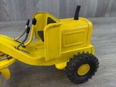 Tonka Road Grader, 11” Long