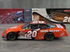 Tony Stewart #20 Home Depot 2003 Monte Carlo Stock Car, 1/24, Limited Edition, Action