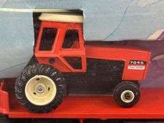 Mack Allis-Chalmers Flatbed W/2-7045 WF Tractors, 1/64, Ertl