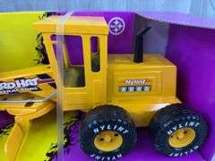 Hard Hat Contractors Road Grader, 14 1/2” Long