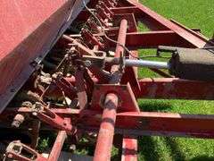 620 IH Press Drill