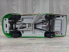 Bobby Labonte #18 Interstate Batteries 2004 Monte Carlo Club Car, 1/24, Limited Edition, #72/504, Action