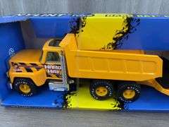 Hard Hat Construction Set, 28” Long, Nylint Toys