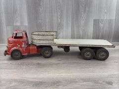 Wyandotte Truck & Trailer, 24” Long