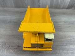 International 350 Pay Hauler, 1/24, Bar Grille, White Cab, Ertl