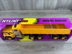 Hard Hat Contractors Gravel Hauler, 23 1/2” Long, Nylint Toys
